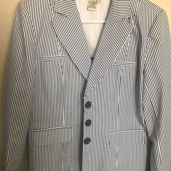 Beautiful blazer - Picture 5 of 10